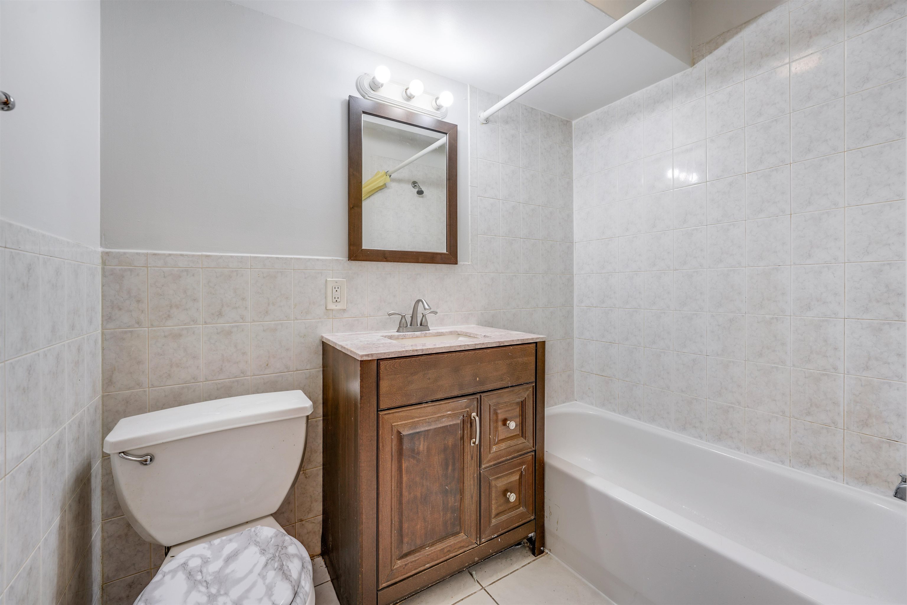 28 VAN CLEEF ST Unit G