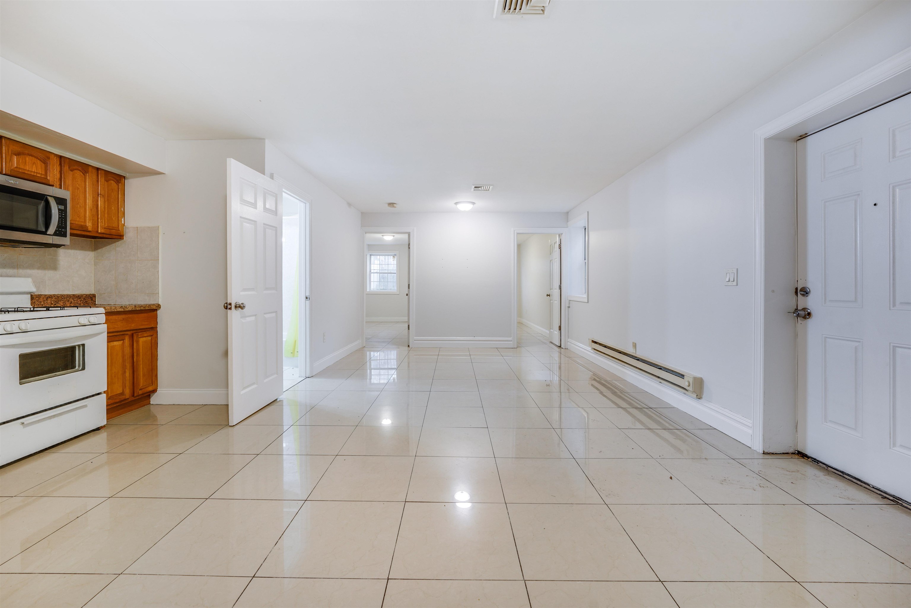 28 VAN CLEEF ST Unit G