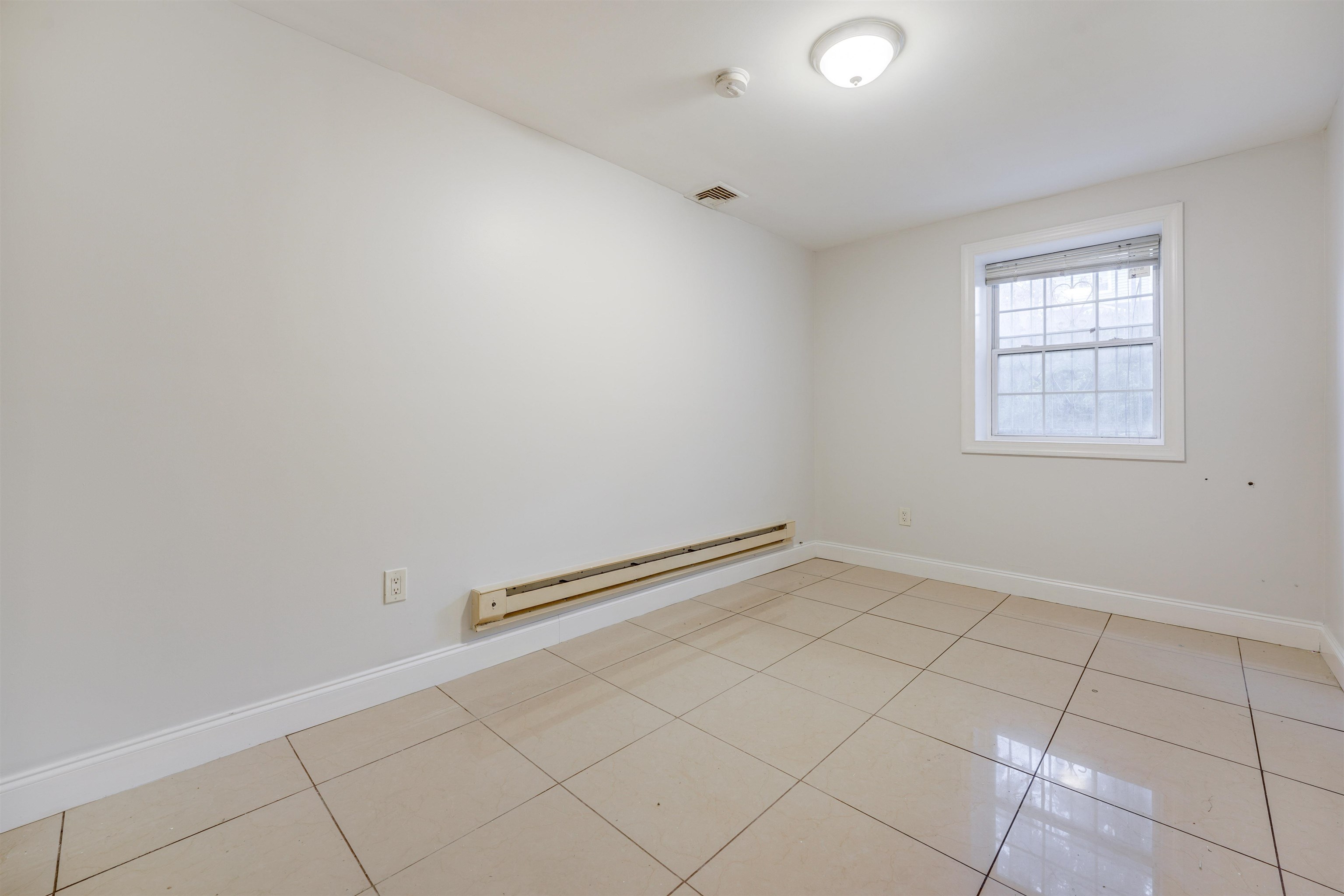 28 VAN CLEEF ST Unit G