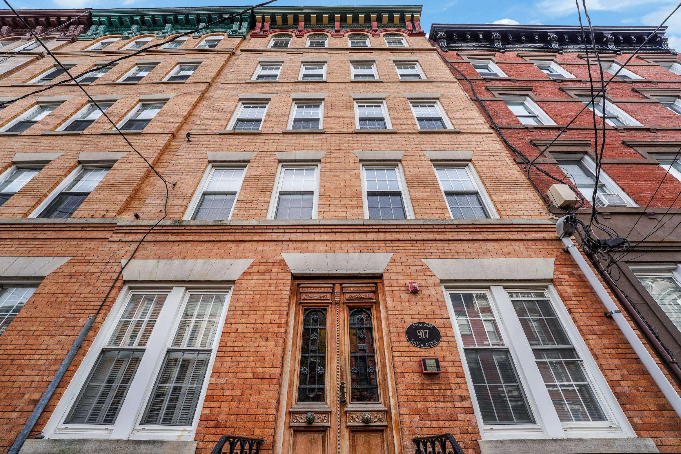 917 WILLOW AVE Unit 1S