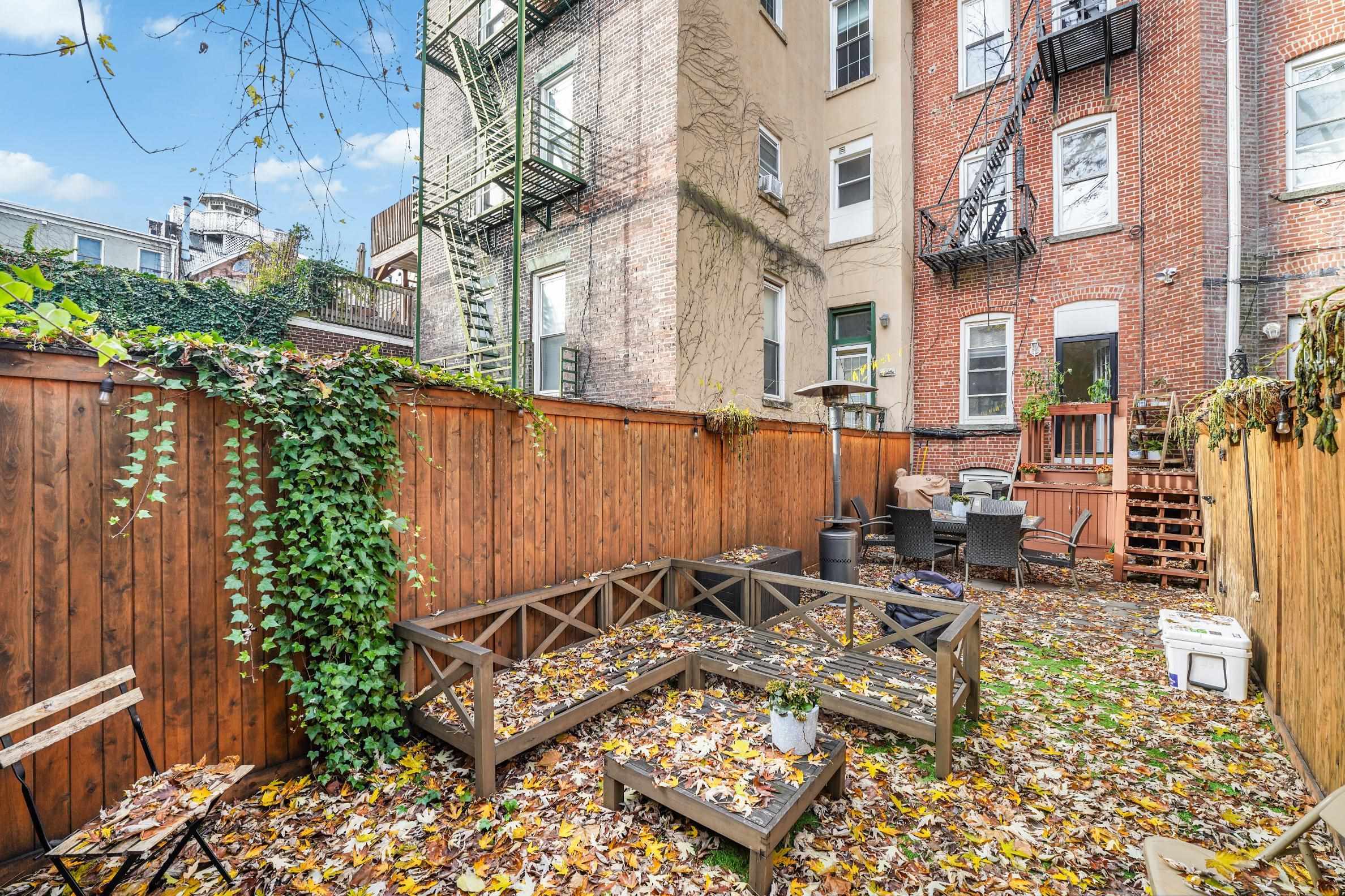 917 WILLOW AVE Unit 1S
