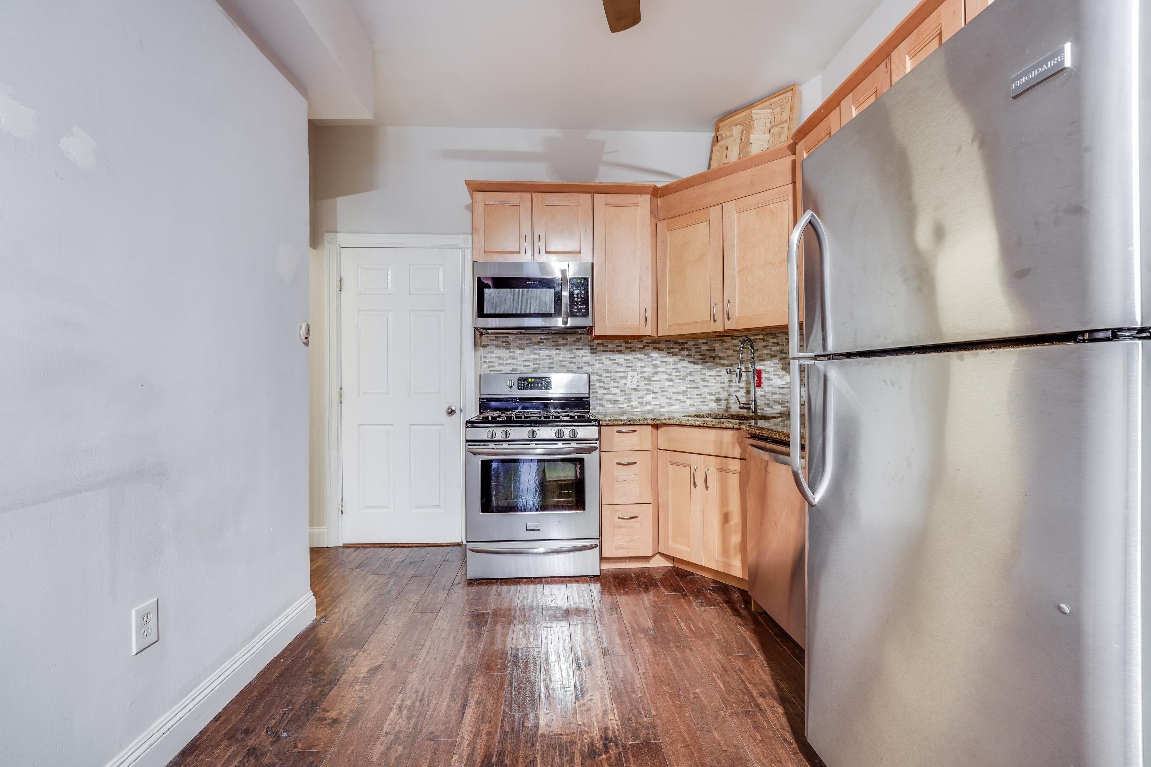 917 WILLOW AVE Unit 1S