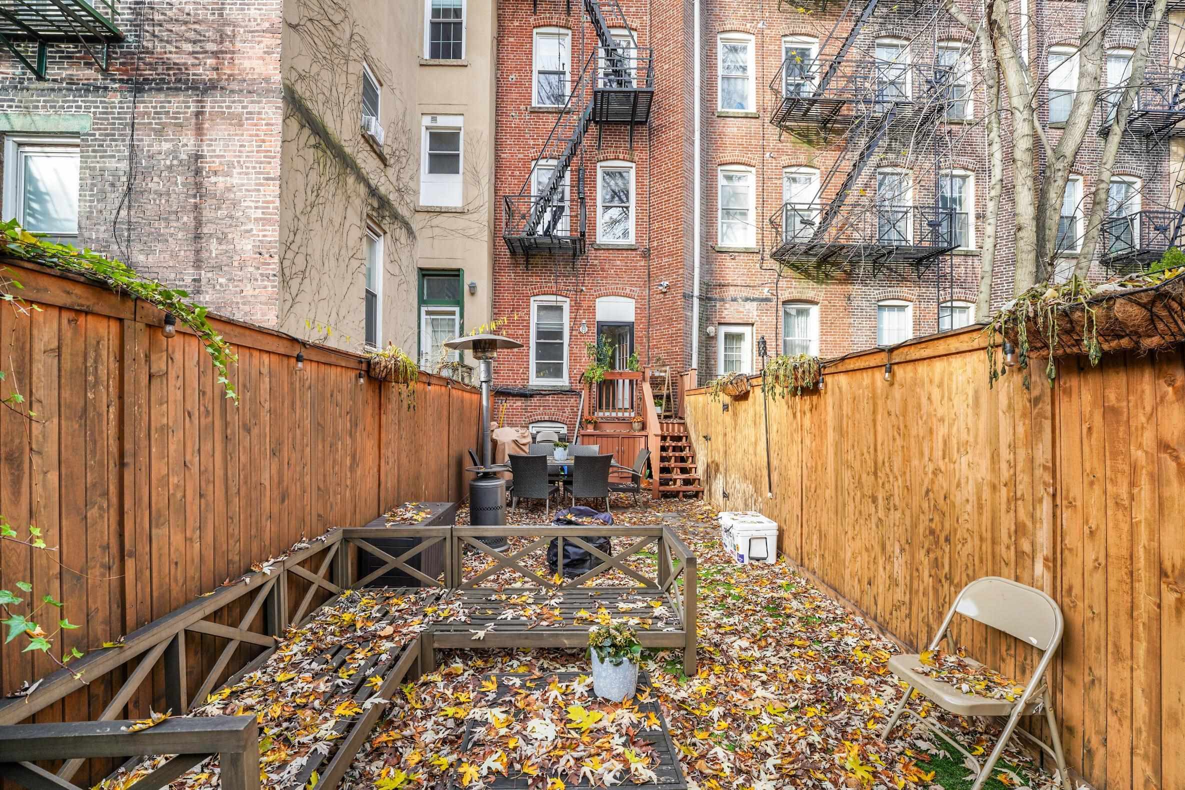 917 WILLOW AVE Unit 1S