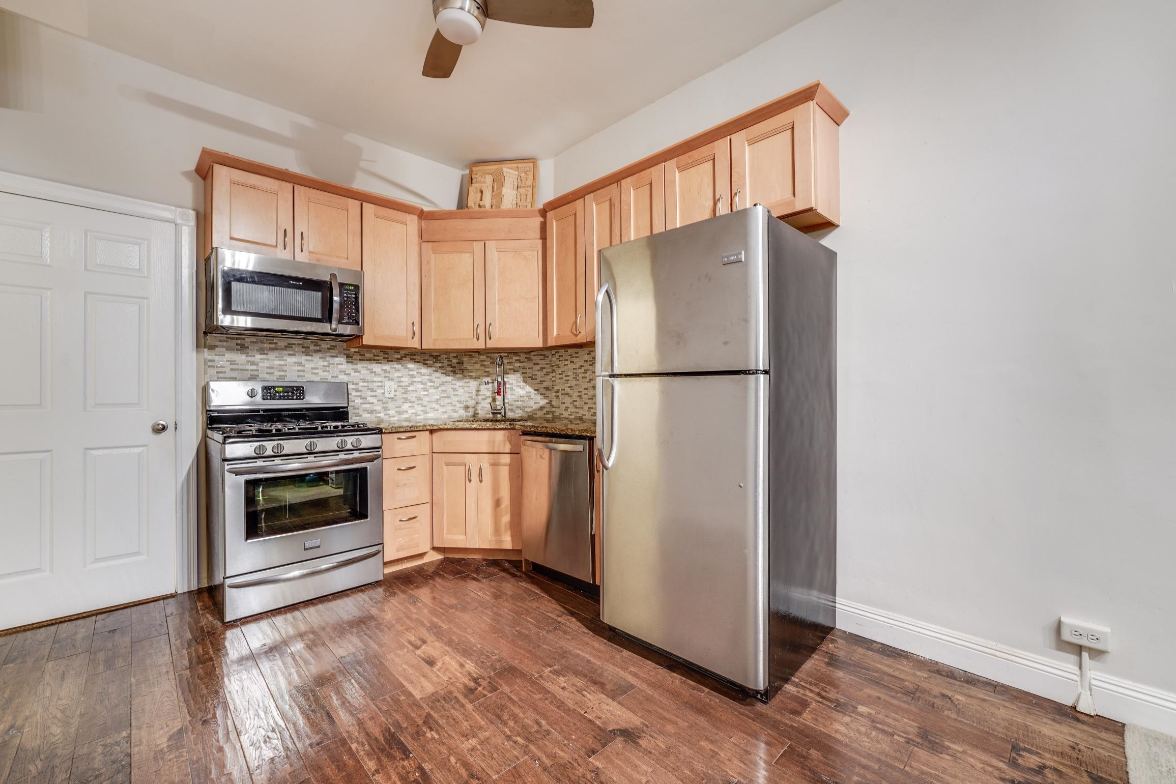 917 WILLOW AVE Unit 1S