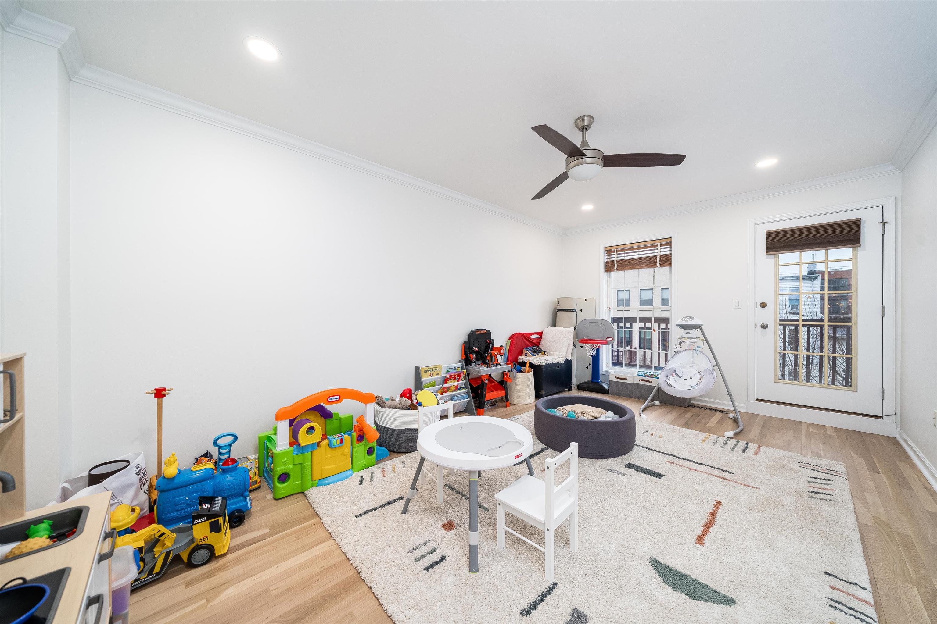 62 JEFFERSON ST Unit: B