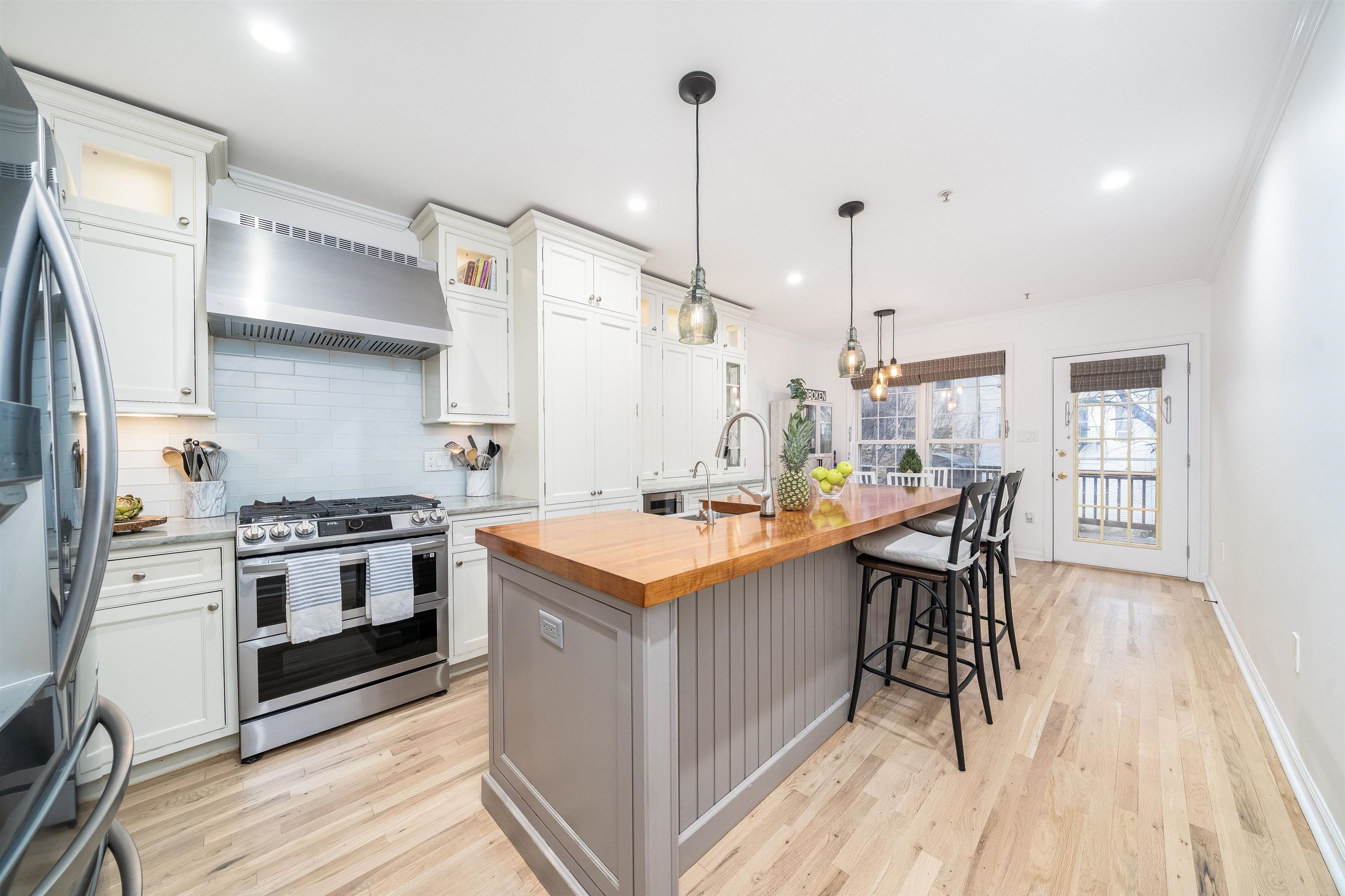 62 JEFFERSON ST Unit: B