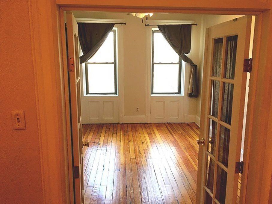 253 8TH ST Unit 3R