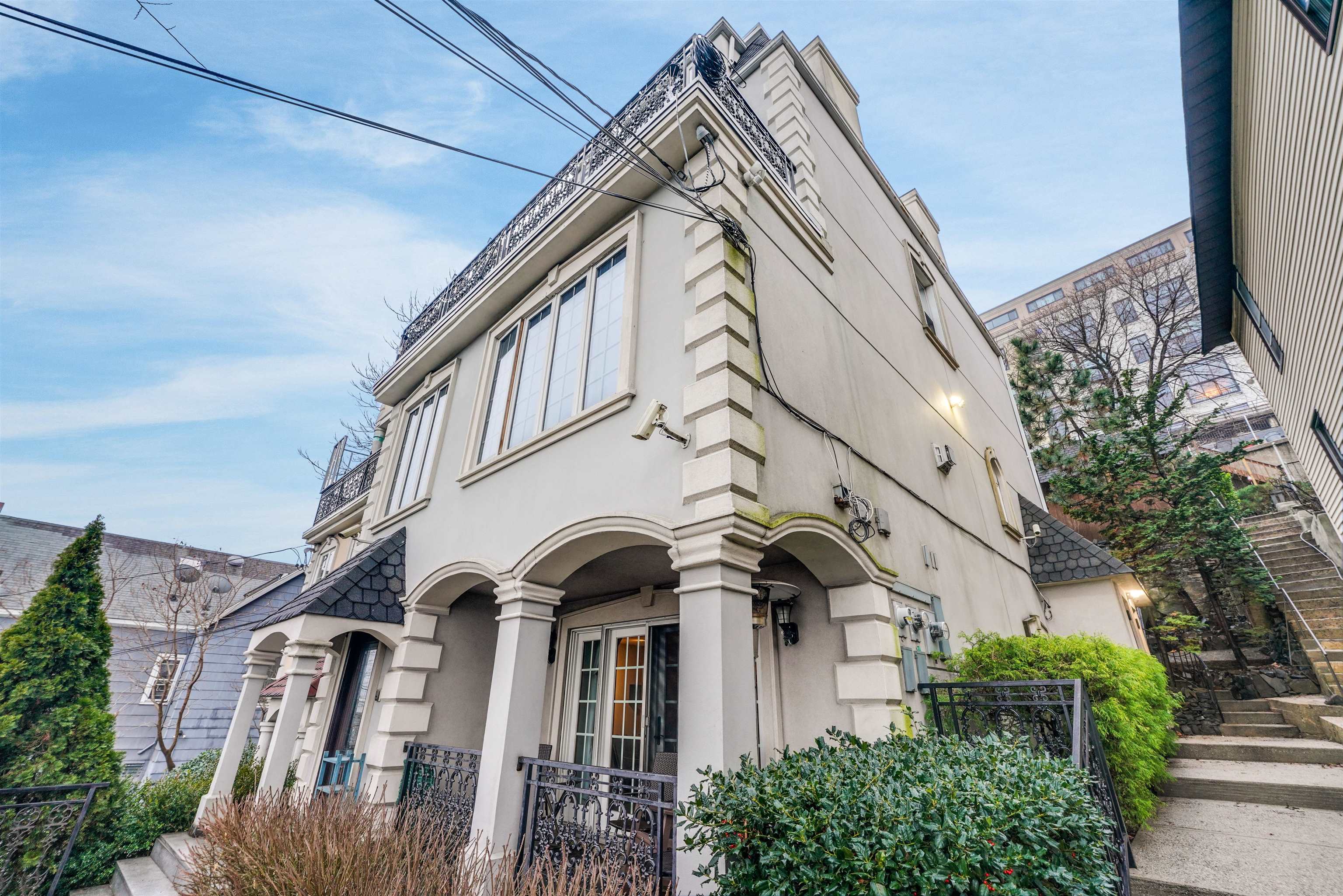 317 PARK AVE