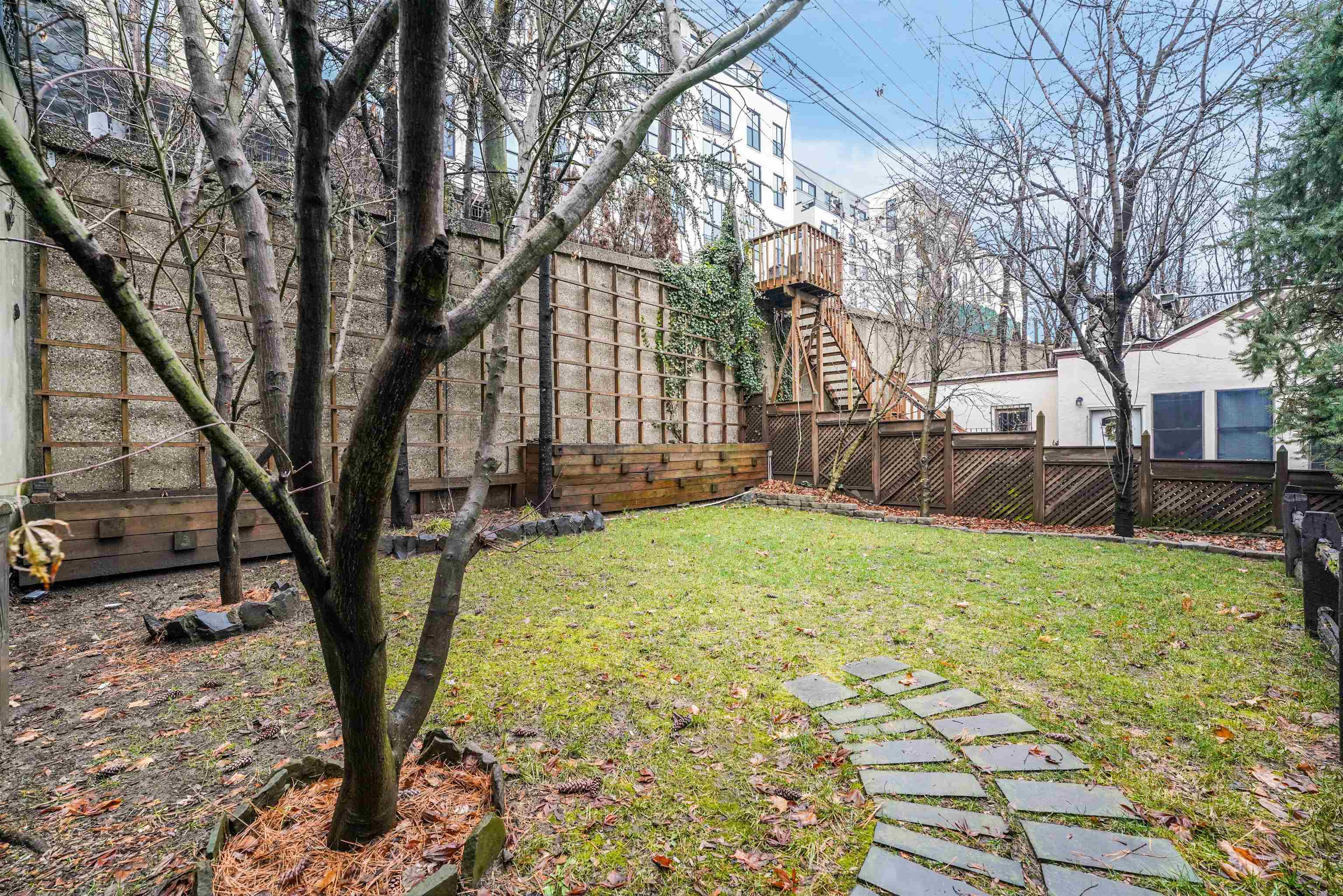 317 PARK AVE