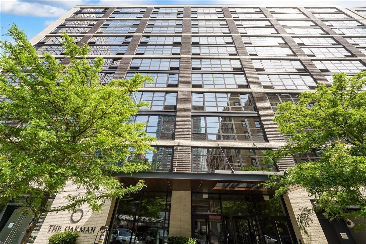 160 1ST ST Unit 713