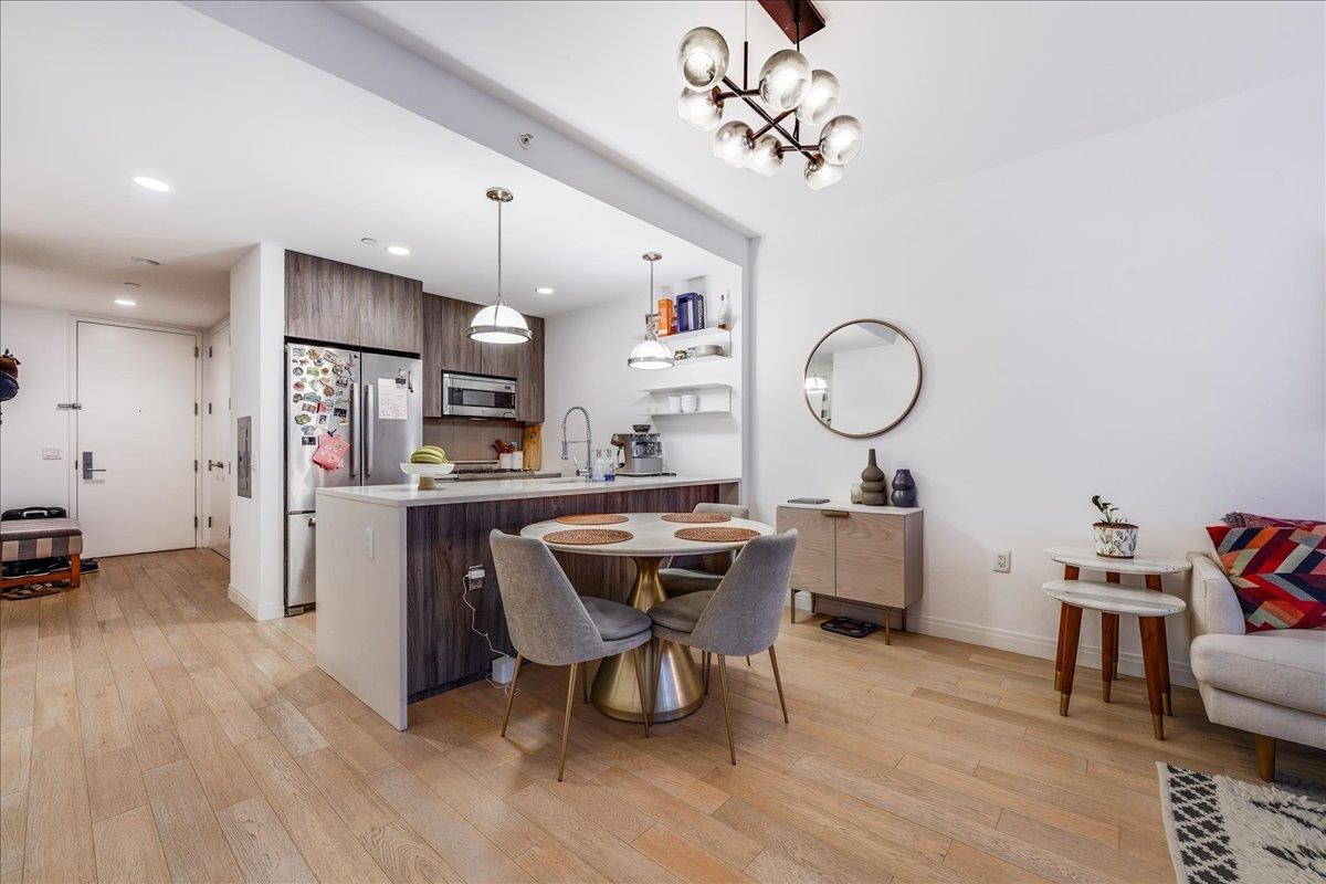 160 1ST ST Unit 713