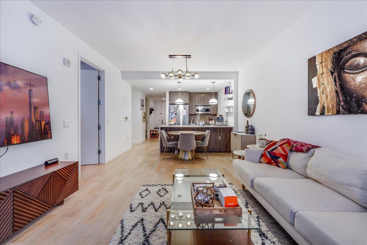 160 1ST ST Unit 713