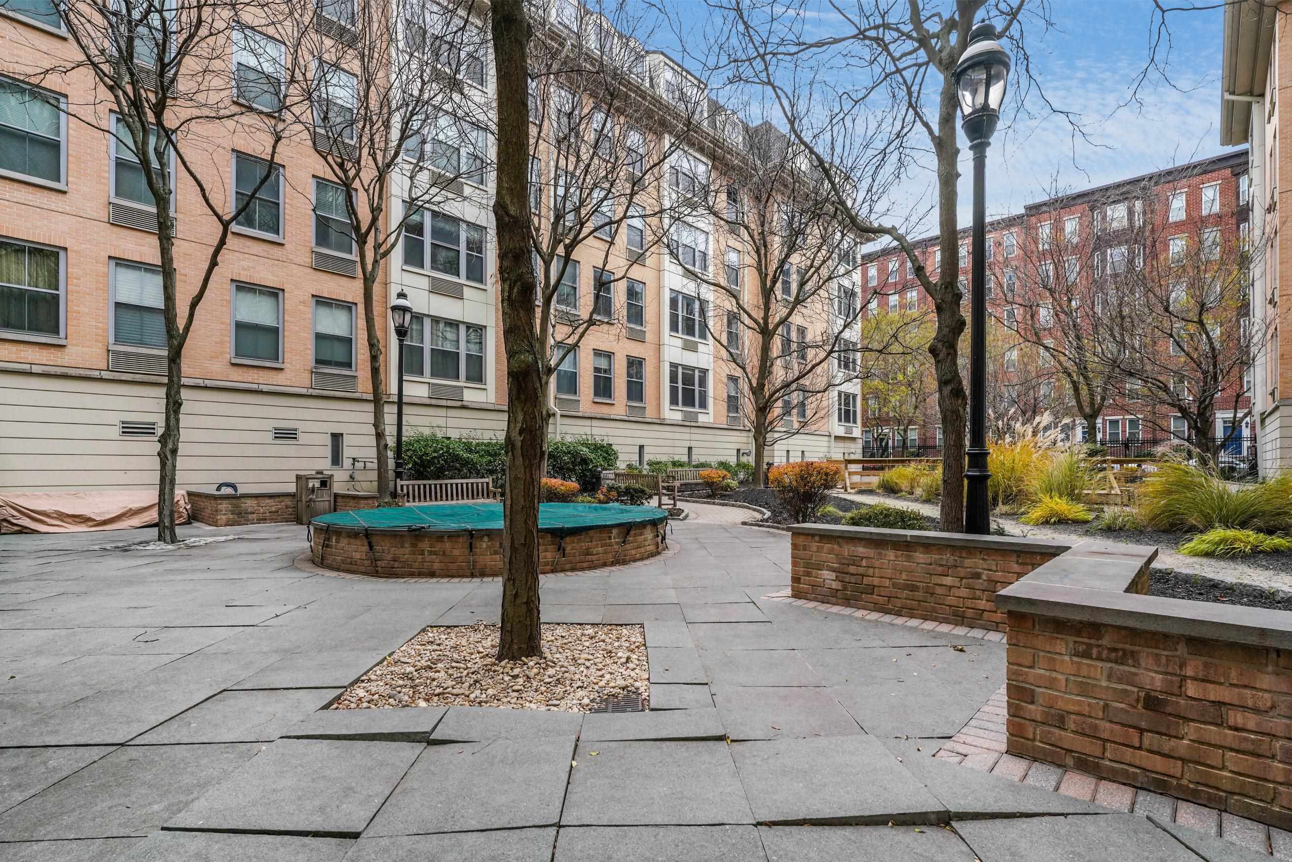 149 ESSEX ST Unit 2R