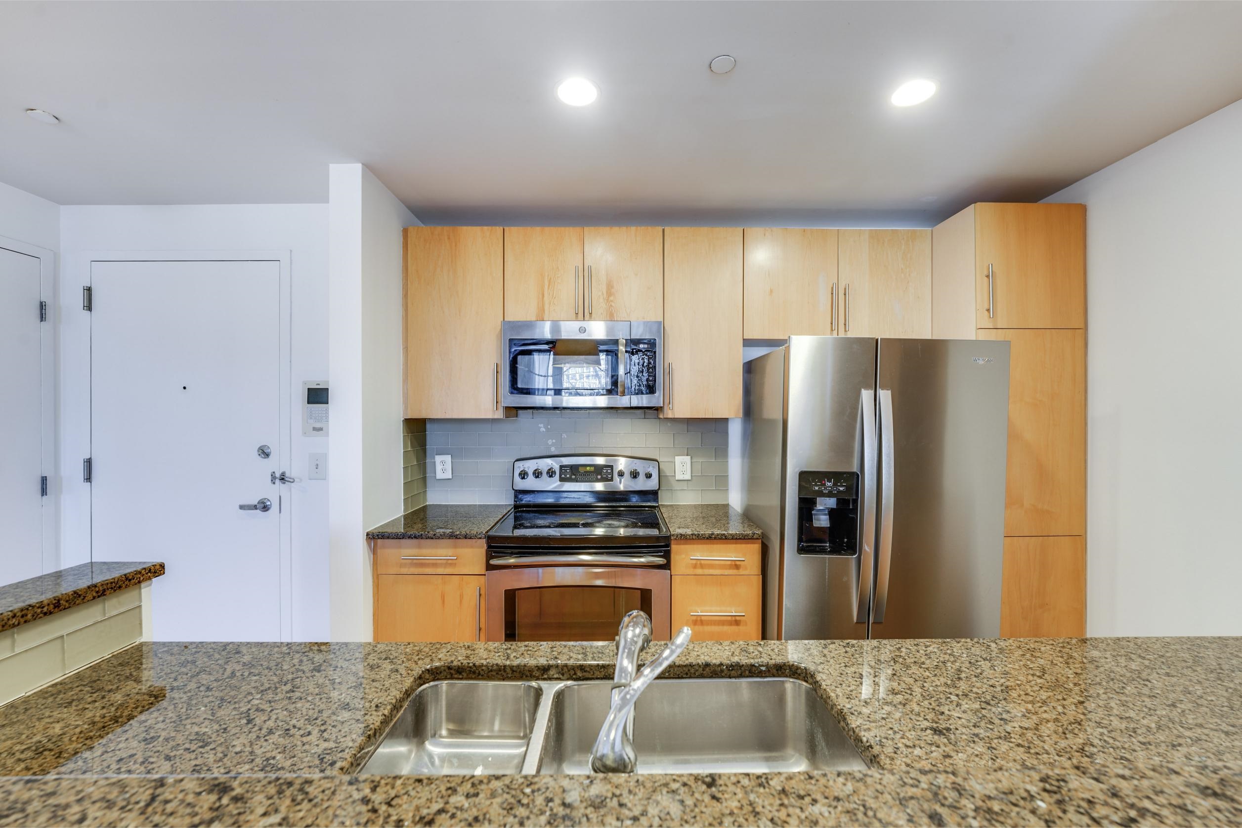 149 ESSEX ST Unit 2R