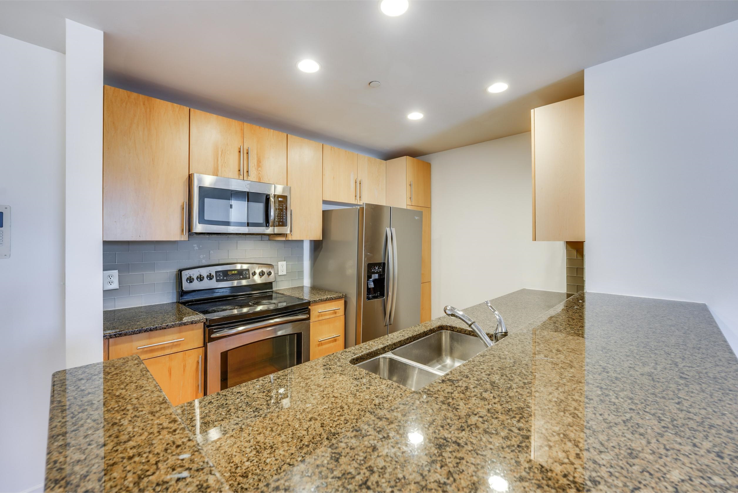 149 ESSEX ST Unit 2R