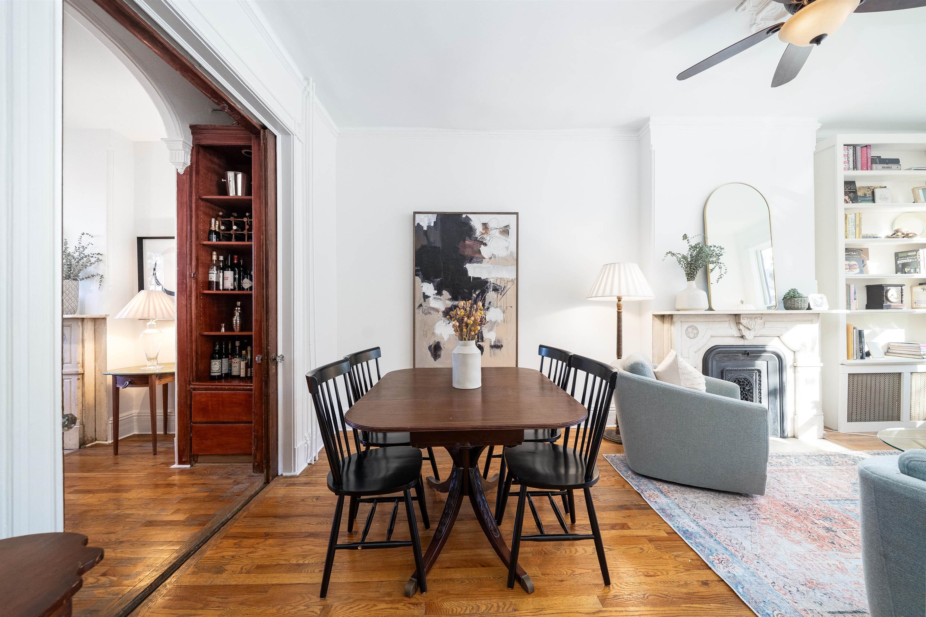 293 MONMOUTH ST