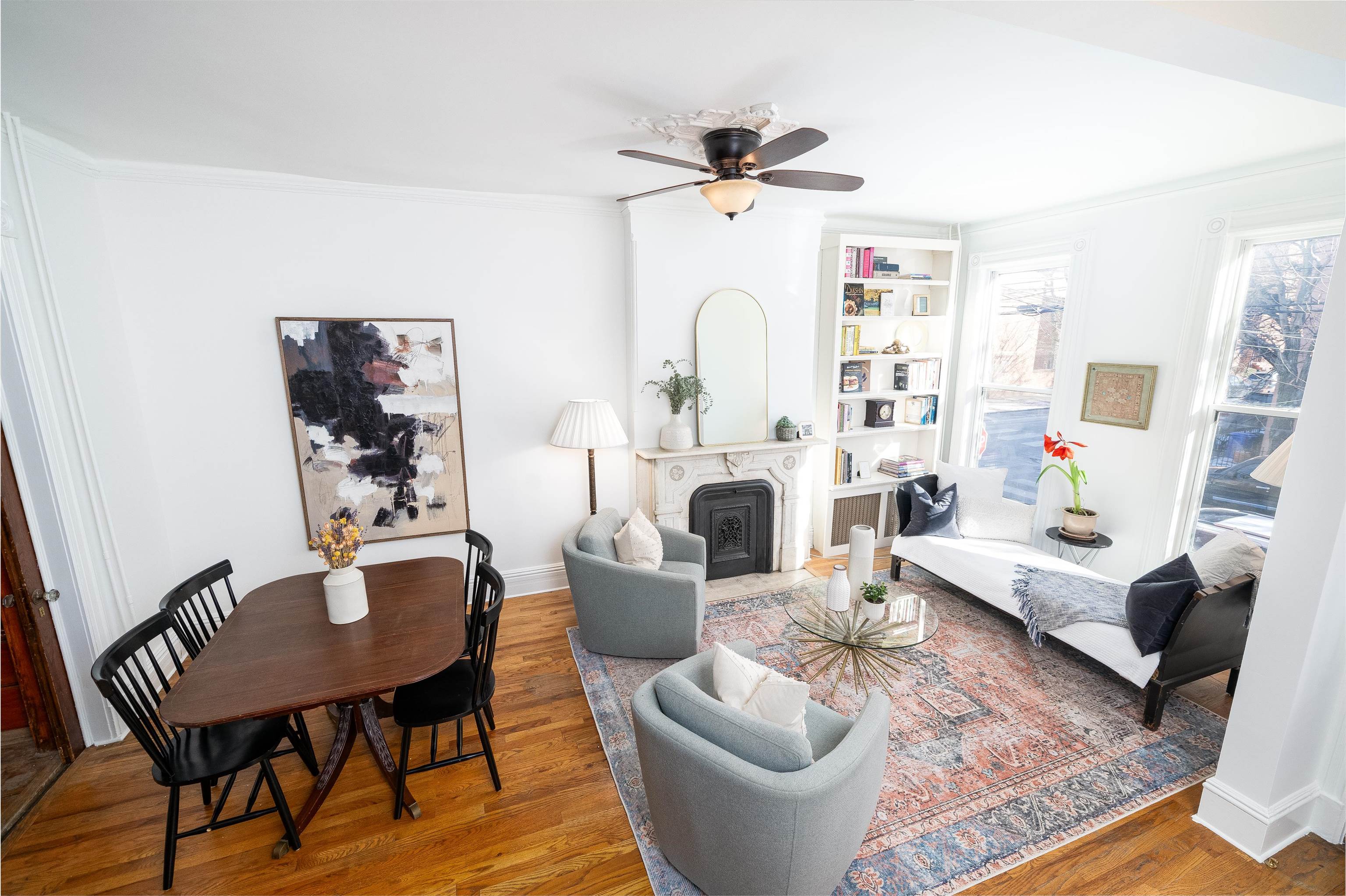 293 MONMOUTH ST