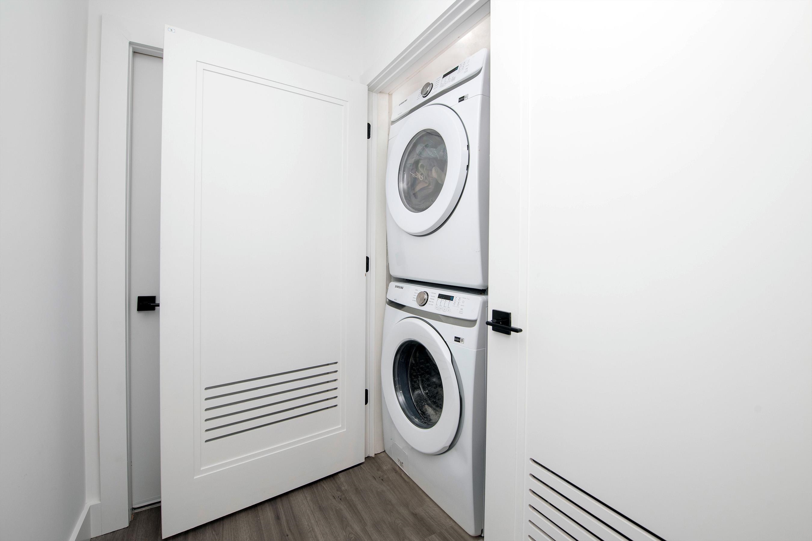 296 CLENDENNY AVE Unit 1