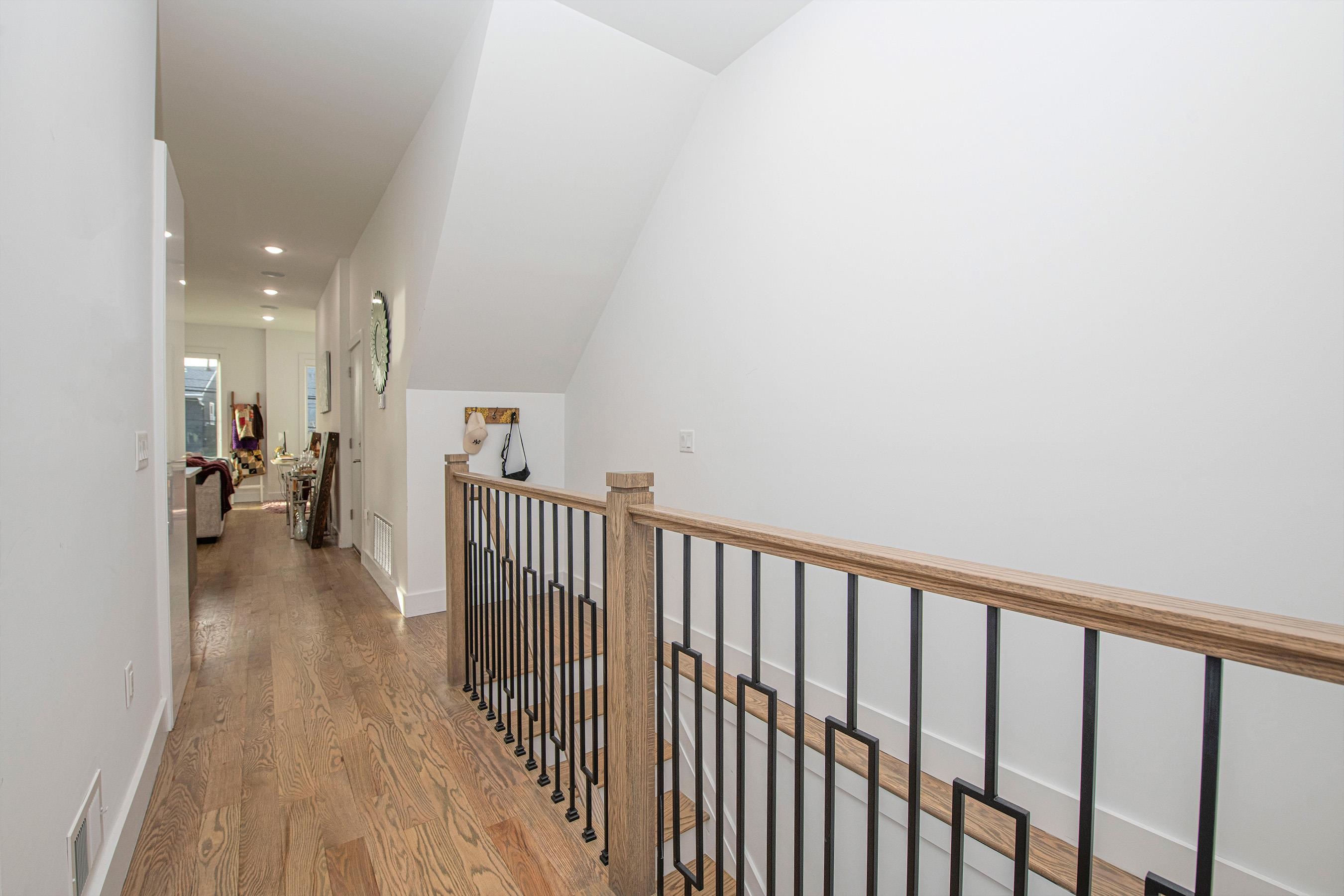 296 CLENDENNY AVE Unit 1
