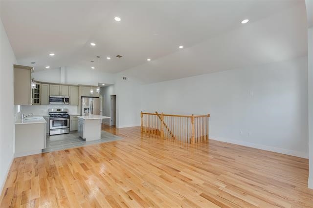 170 WEBSTER AVE Unit: 2