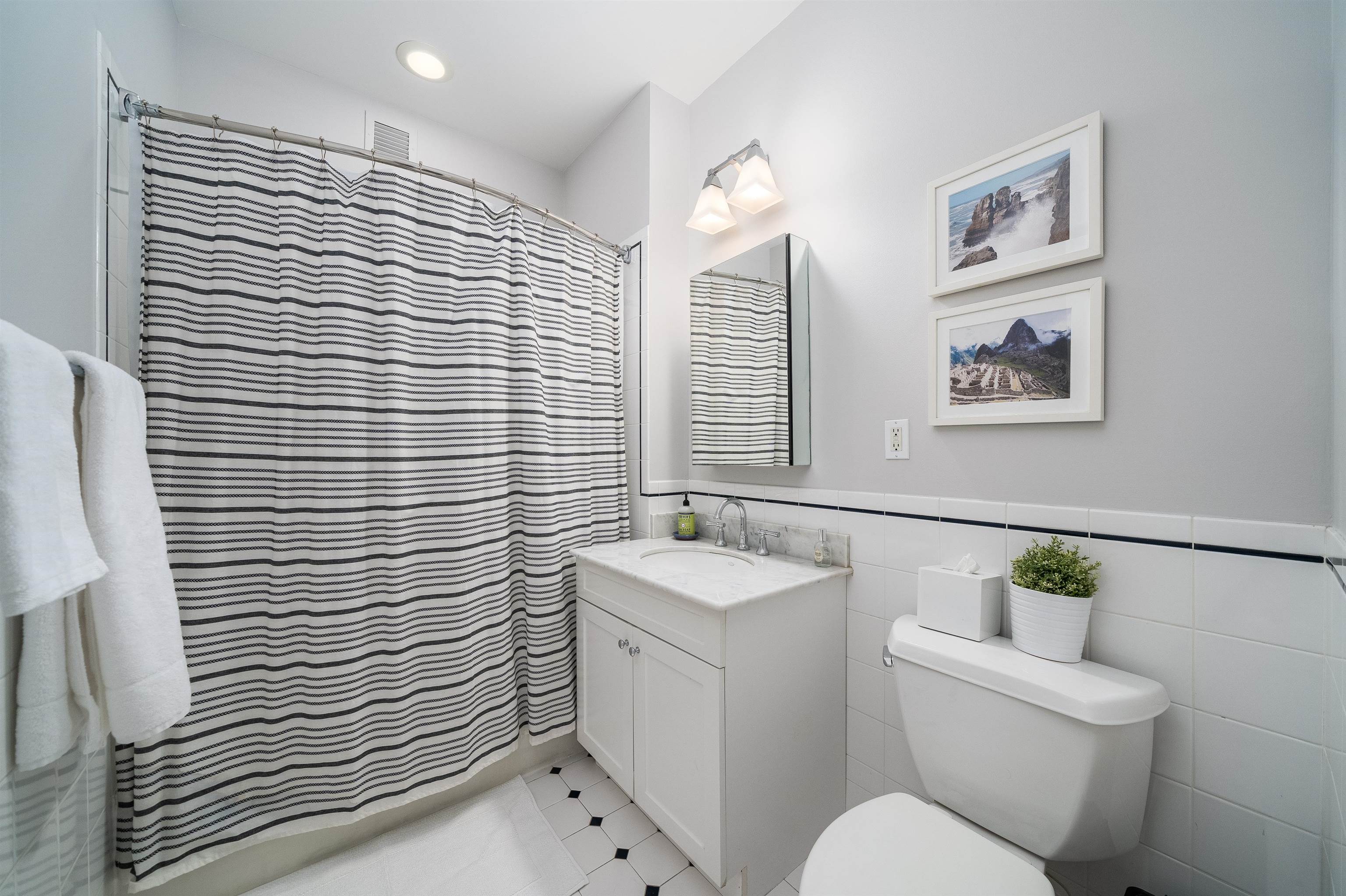 1500 WASHINGTON ST Unit: 2R