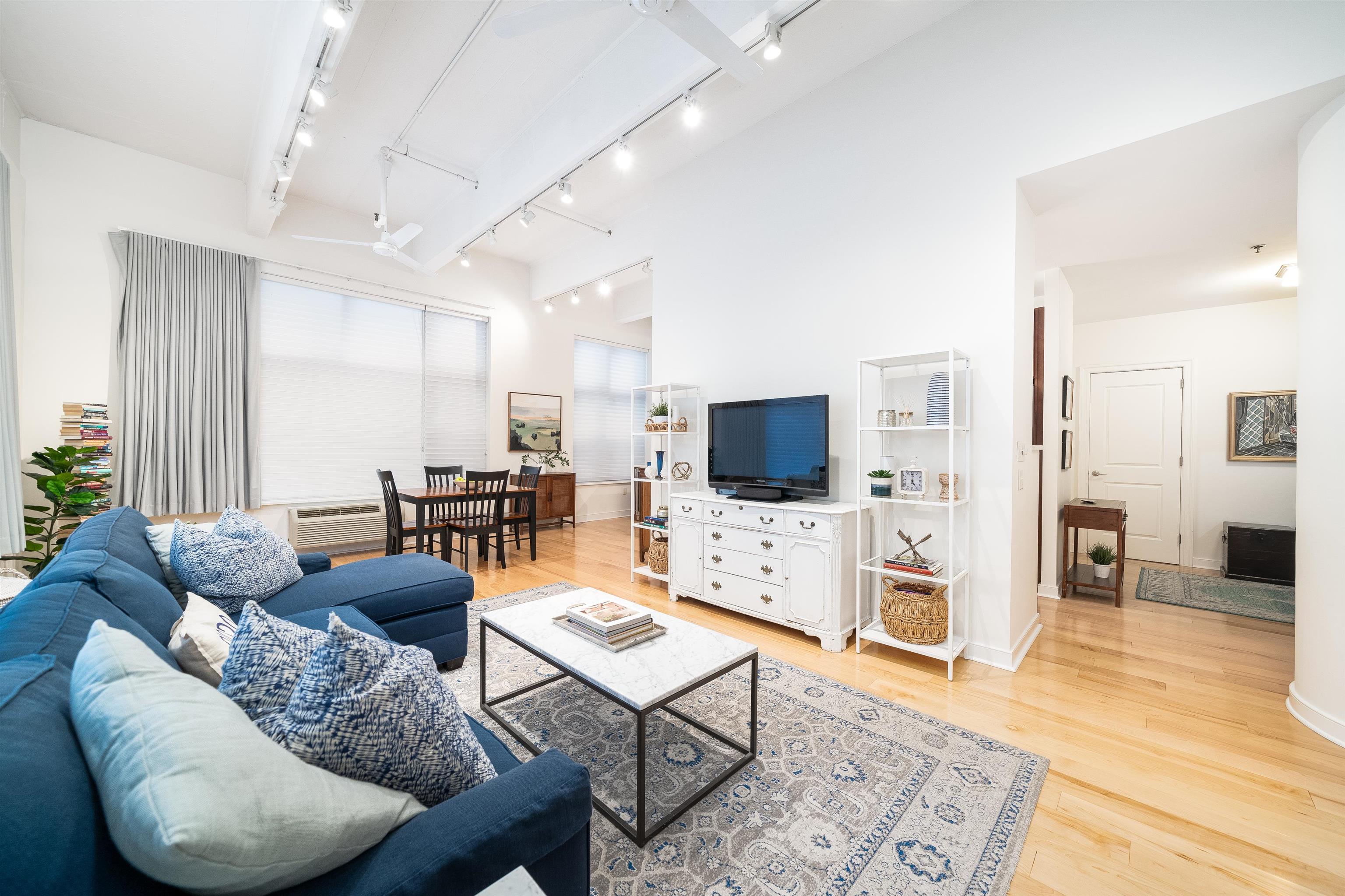 1500 WASHINGTON ST Unit: 2R