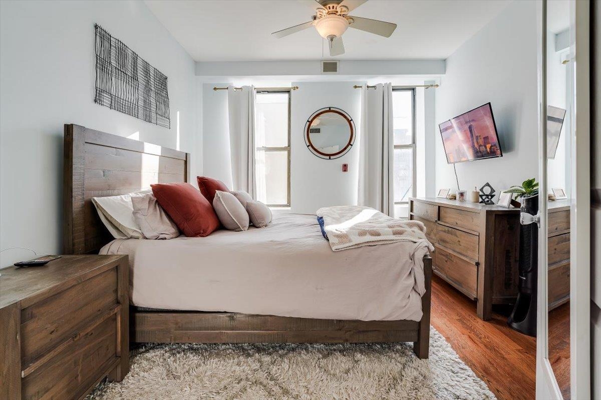 129 WILLOW AVE Unit: 4L