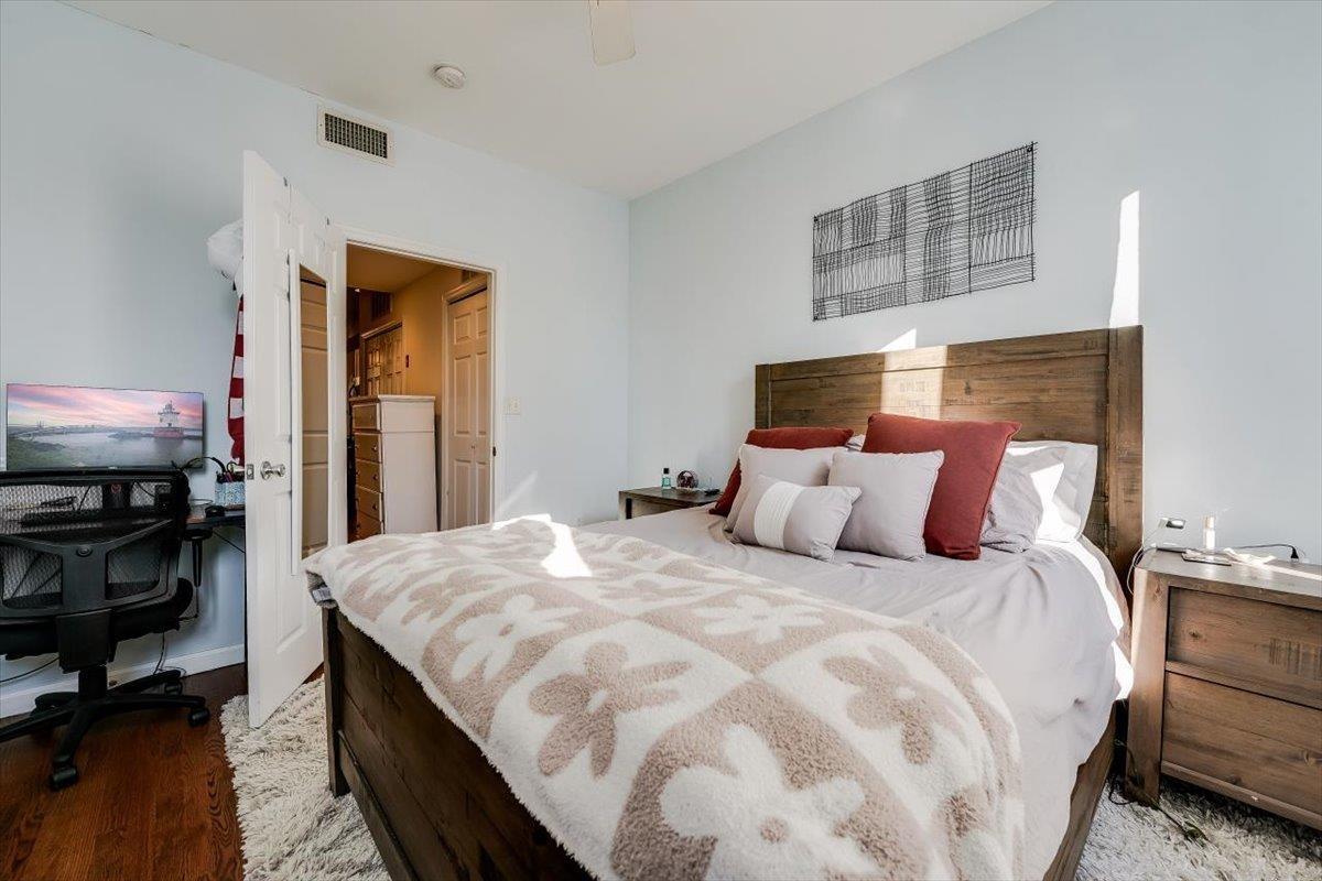 129 WILLOW AVE Unit: 4L