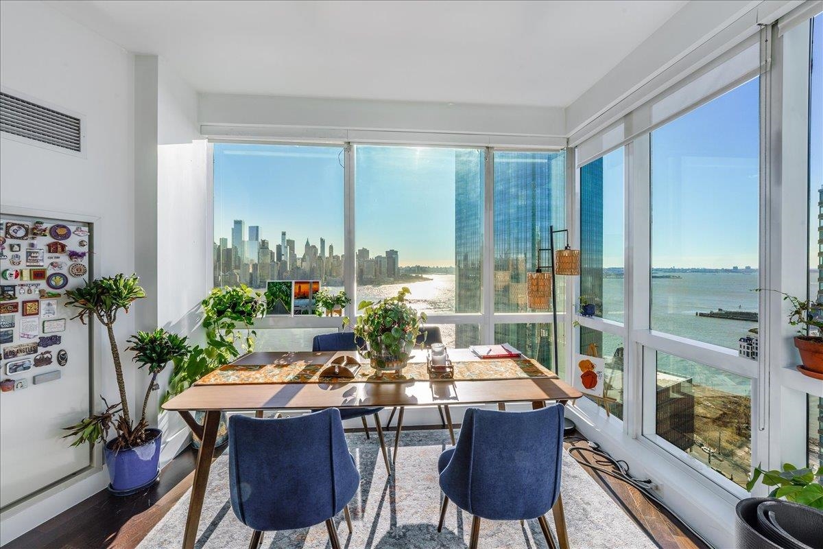 77 HUDSON ST Unit: 2809