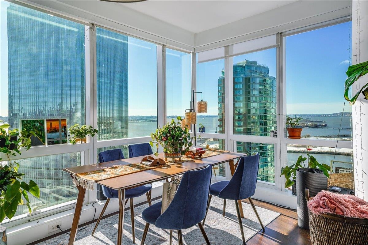 77 HUDSON ST Unit: 2809