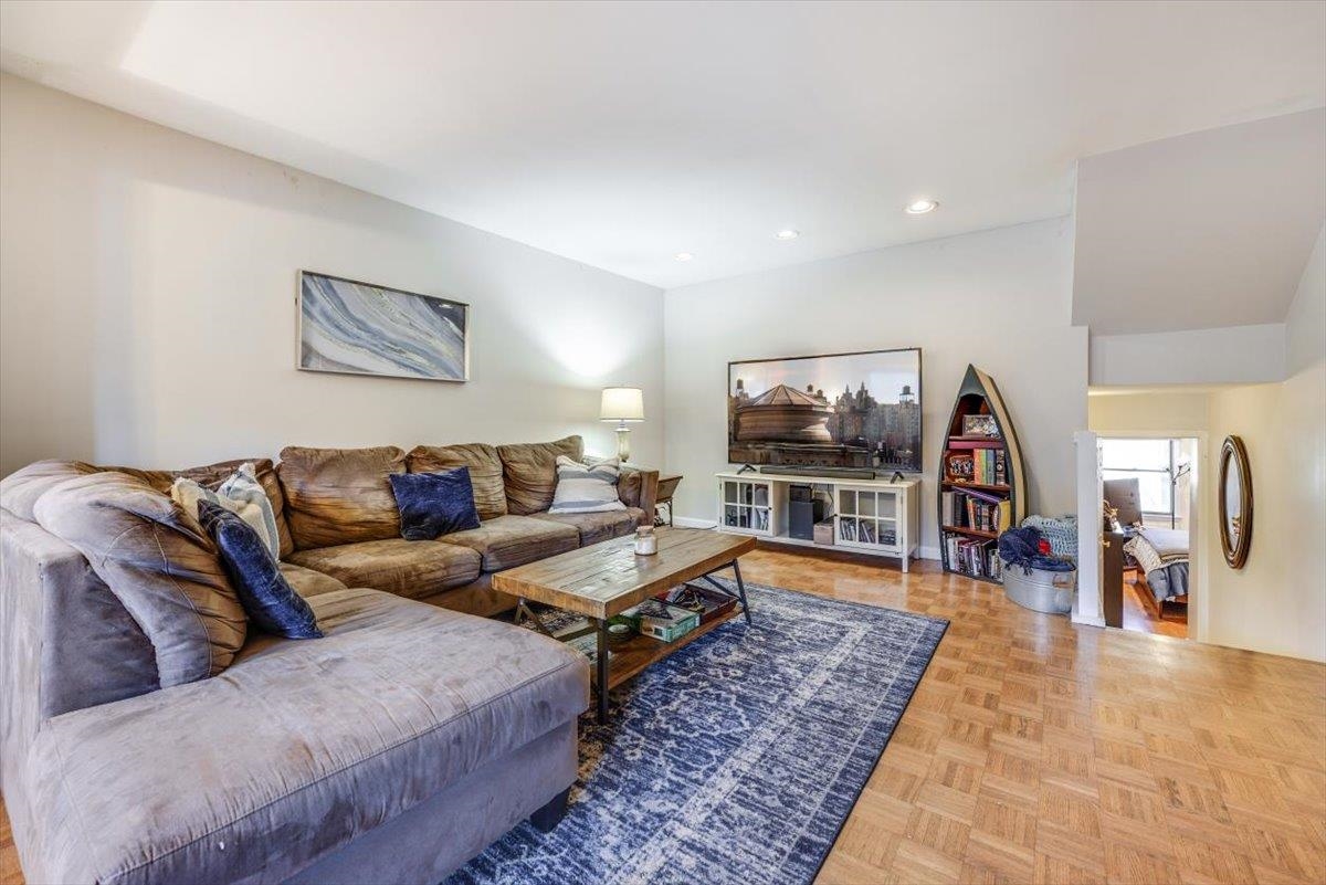 626 JEFFERSON ST Unit: B