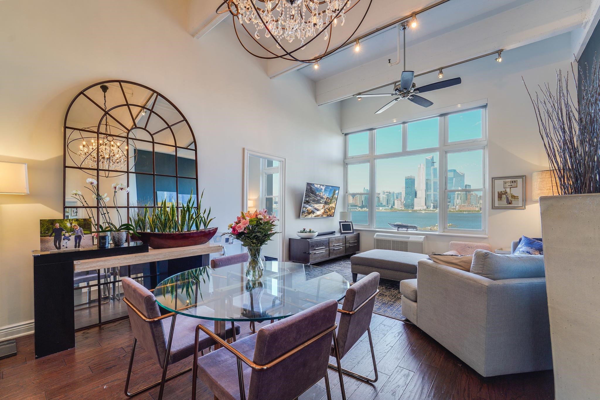 1500 HUDSON ST Unit: 4i
