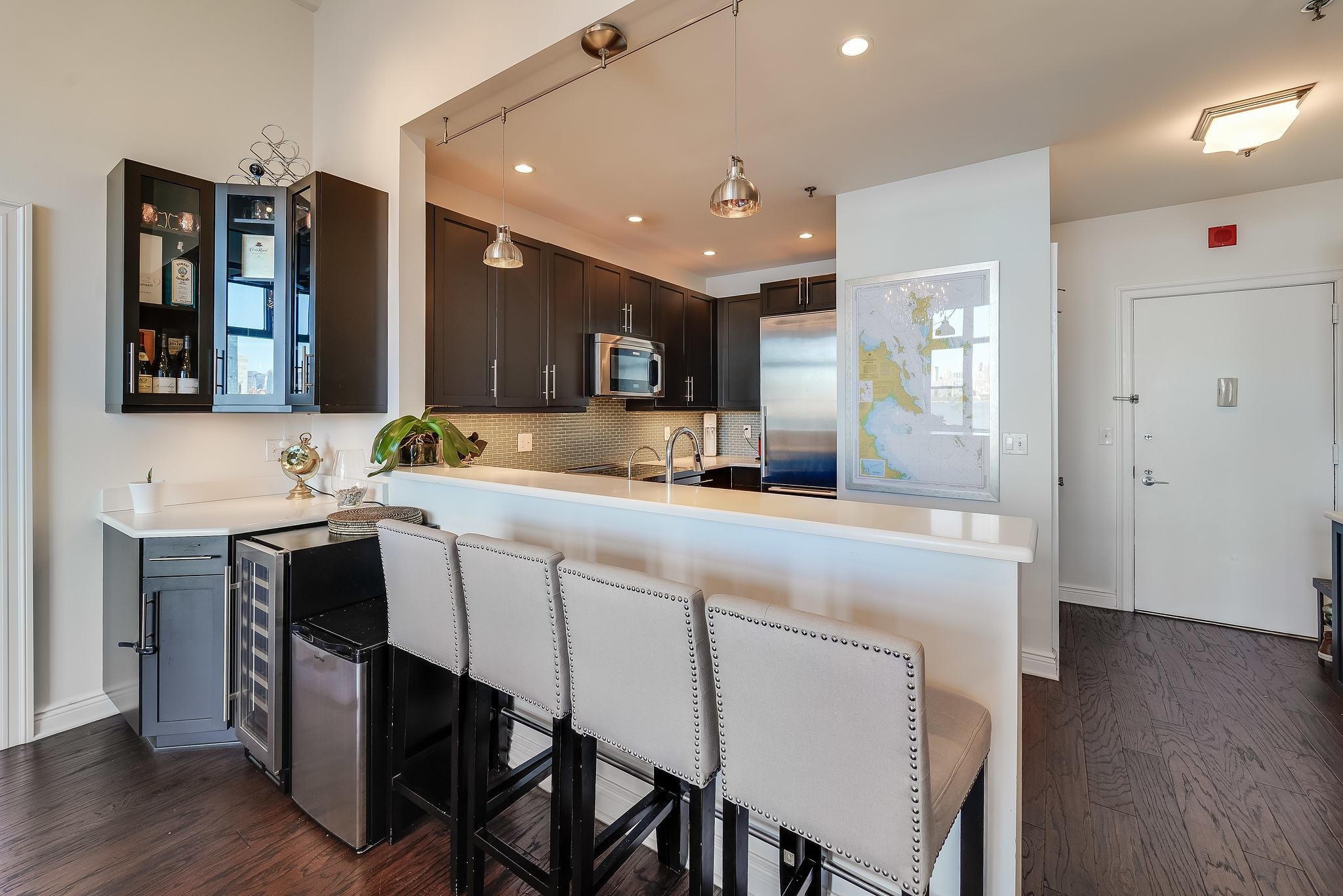 1500 HUDSON ST Unit: 4i