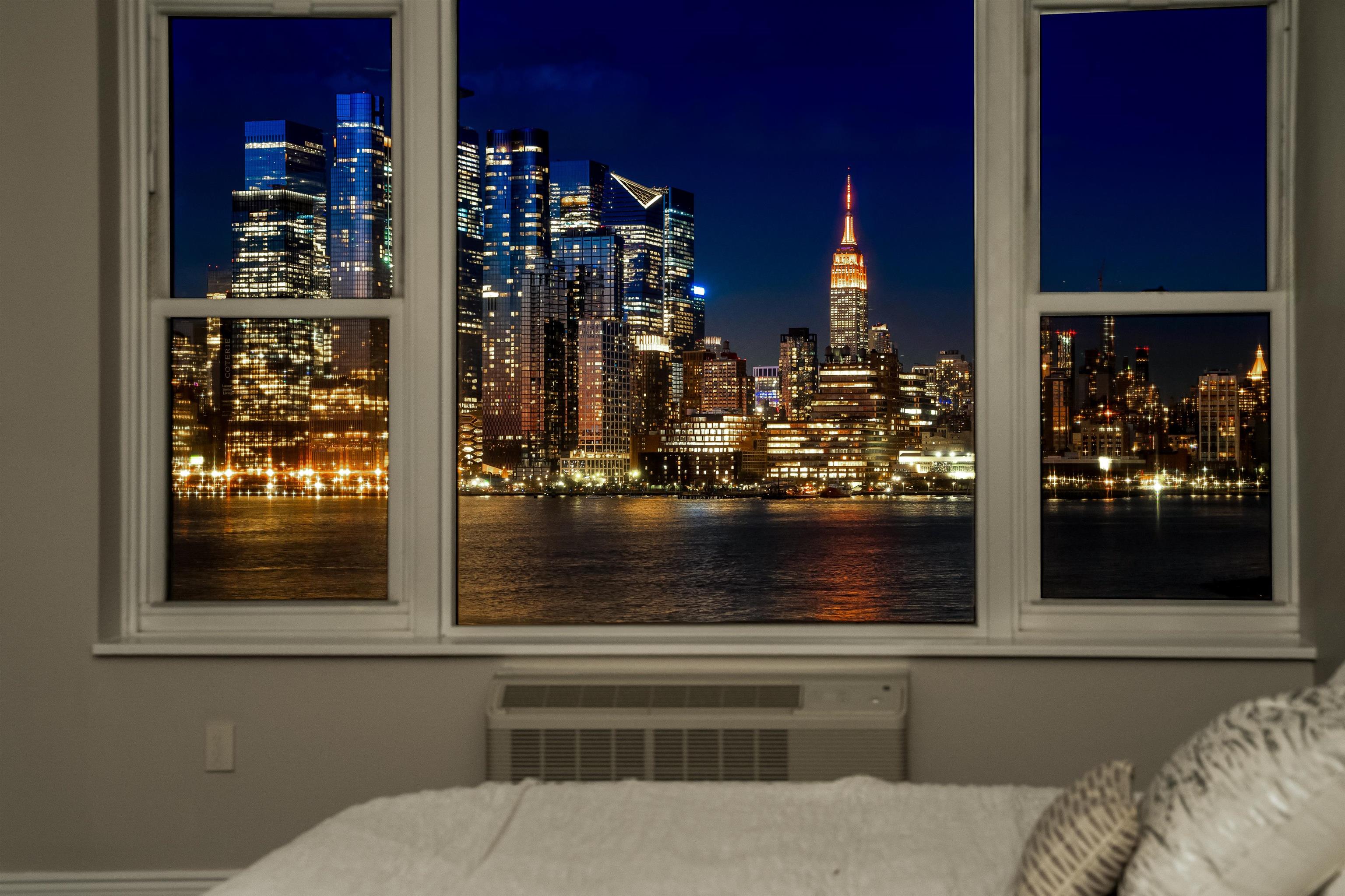 1500 HUDSON ST Unit: 4i