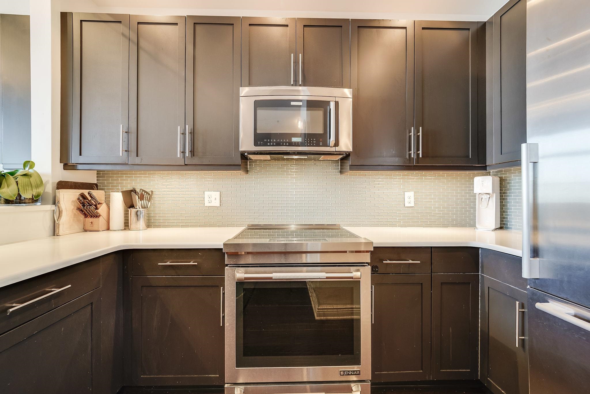 1500 HUDSON ST Unit: 4i