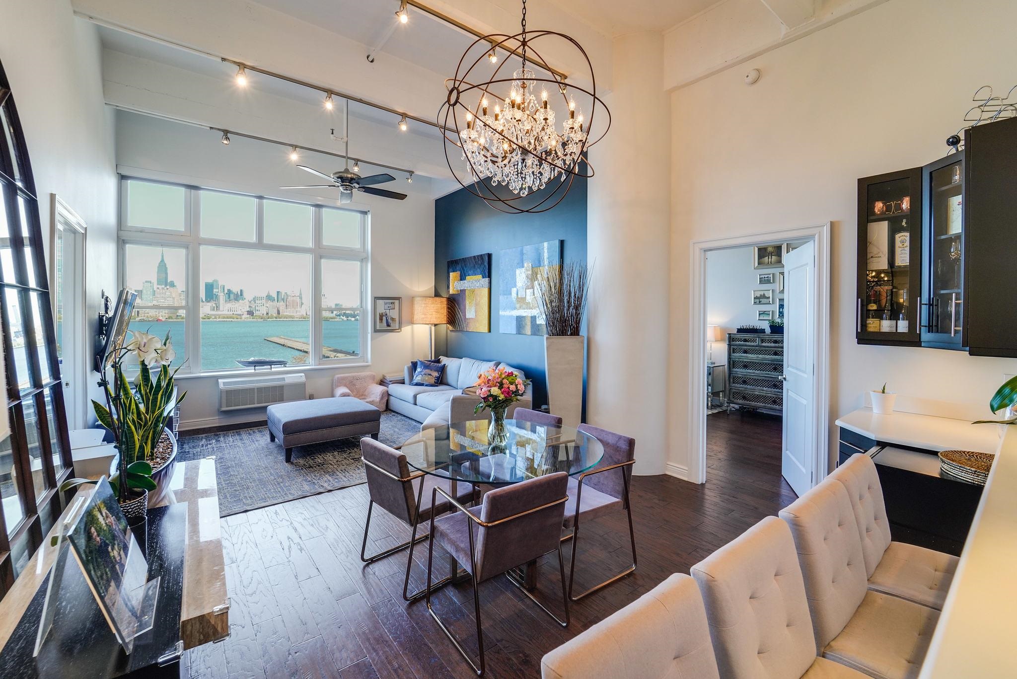 1500 HUDSON ST Unit: 4i