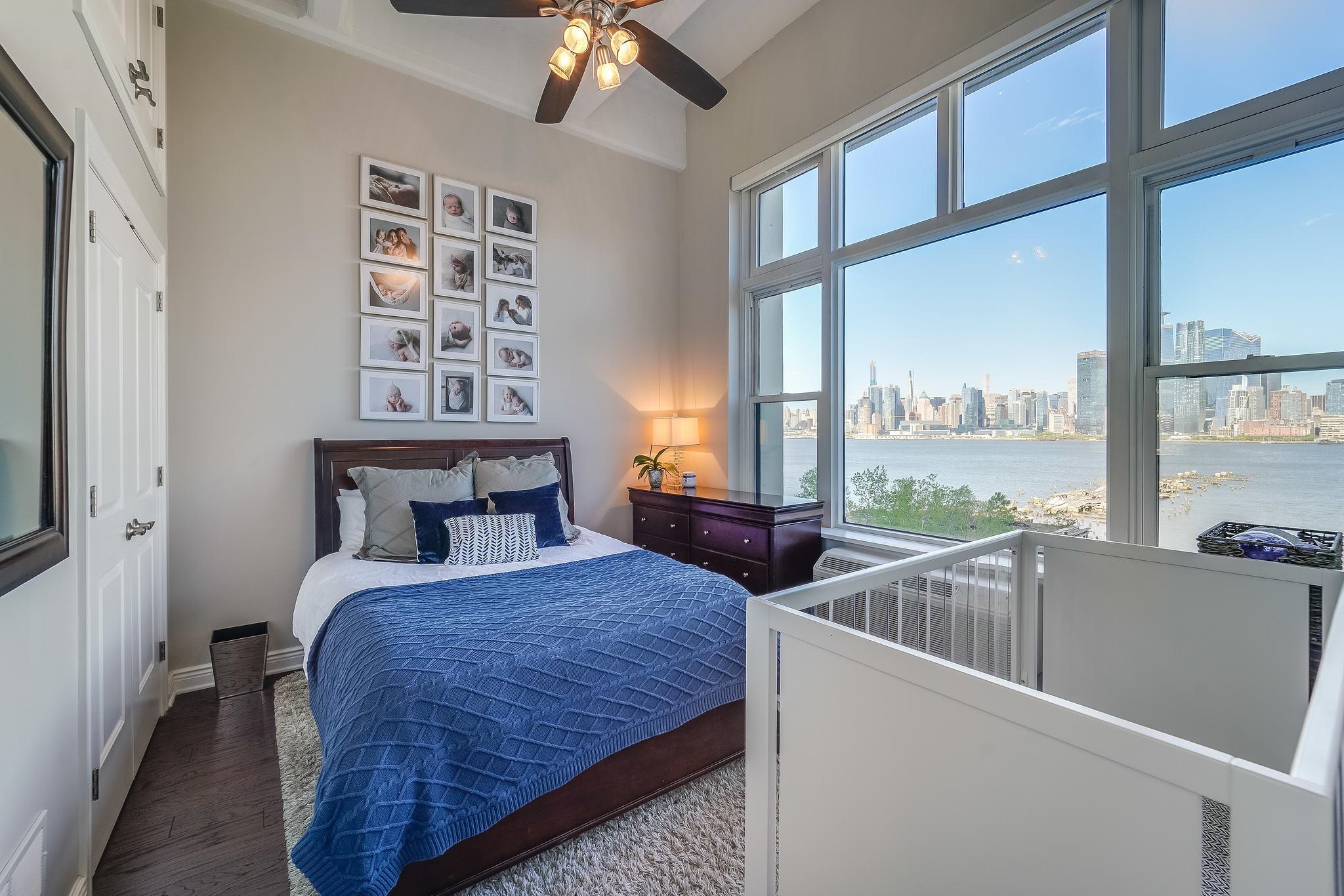 1500 HUDSON ST Unit: 4i