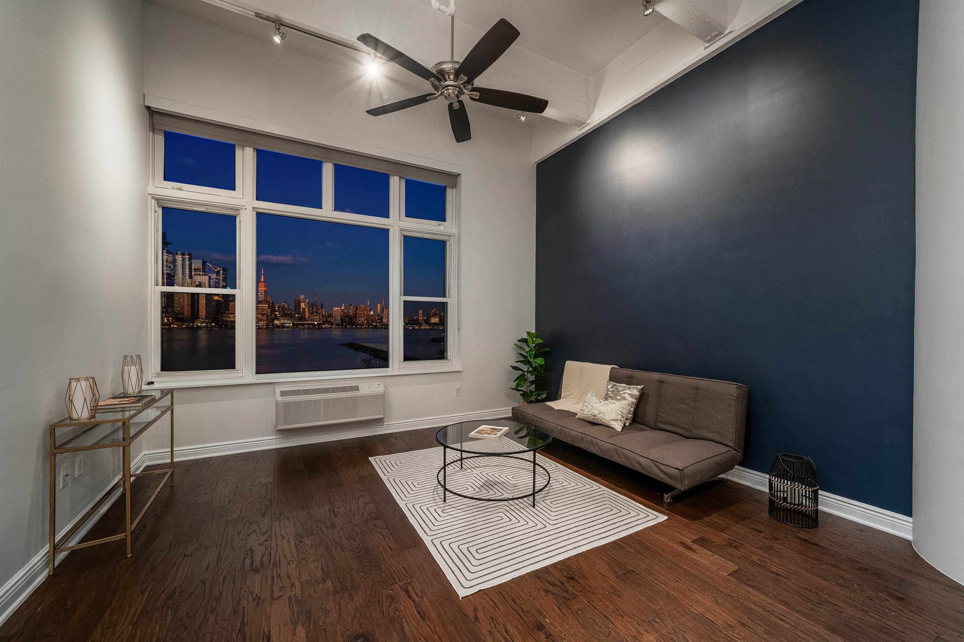 1500 HUDSON ST Unit: 4i