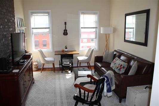 324 WASHINGTON ST Unit: 4