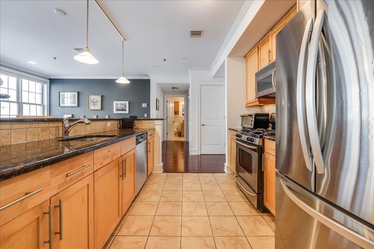 830 MONROE ST Unit: 5G