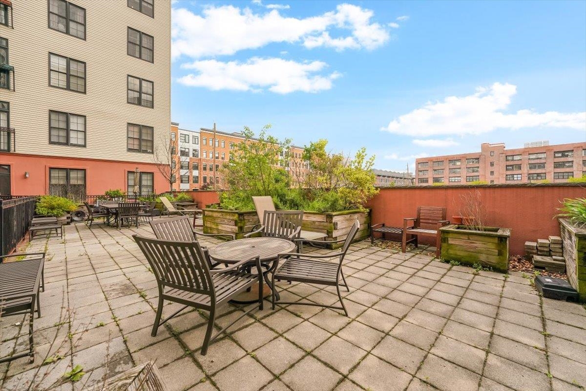 830 MONROE ST Unit: 5G