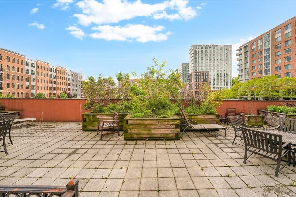 830 MONROE ST Unit: 5G