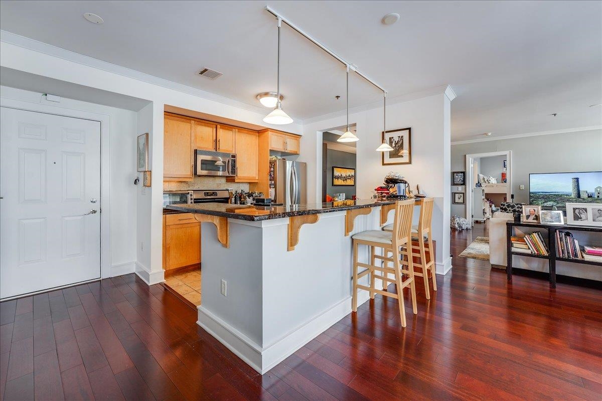 830 MONROE ST Unit: 5G