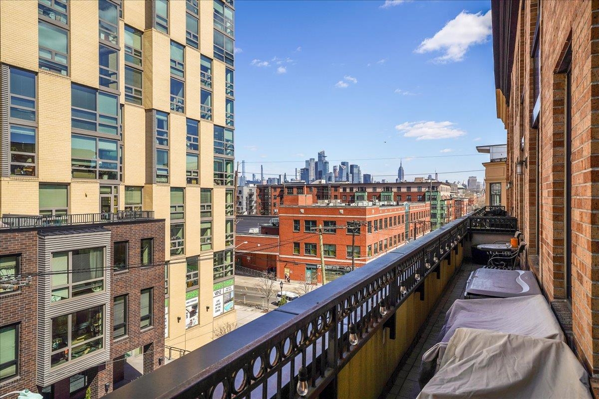 830 MONROE ST Unit: 5G