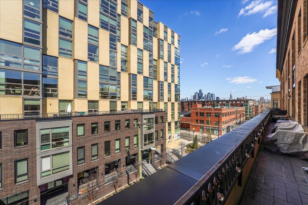 830 MONROE ST Unit: 5G