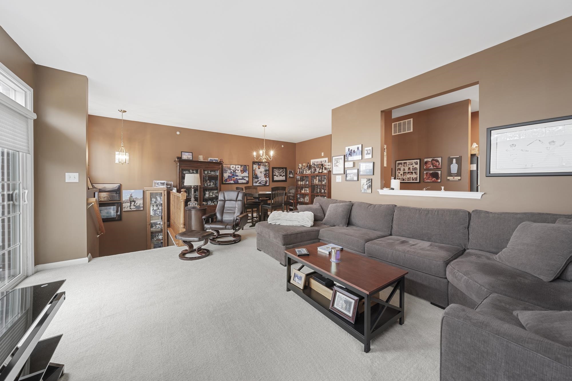 31 HUDSON CT