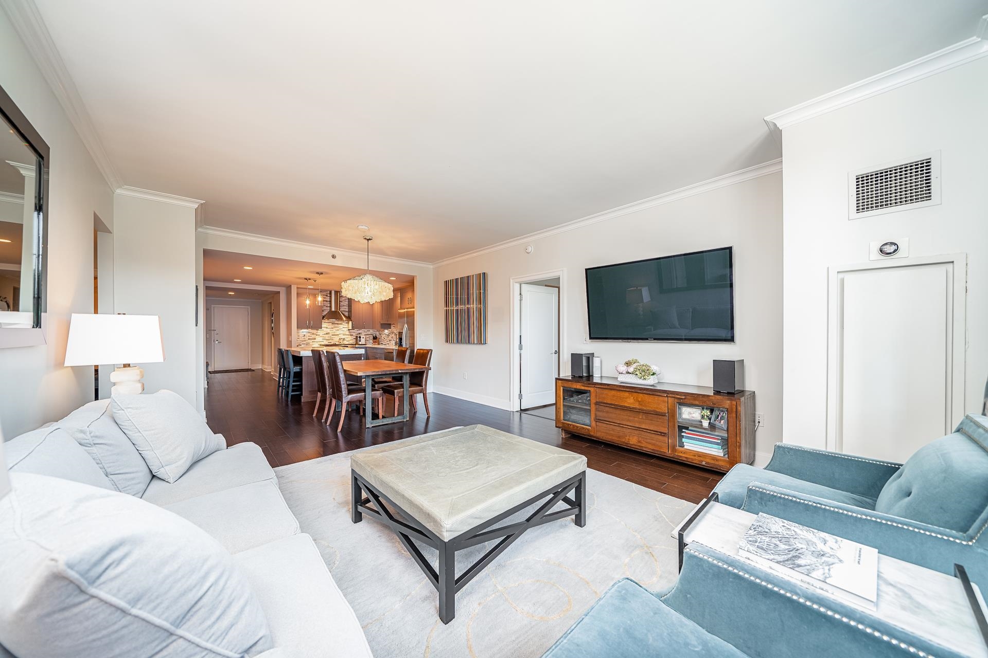 1025 MAXWELL LANE Unit: 304