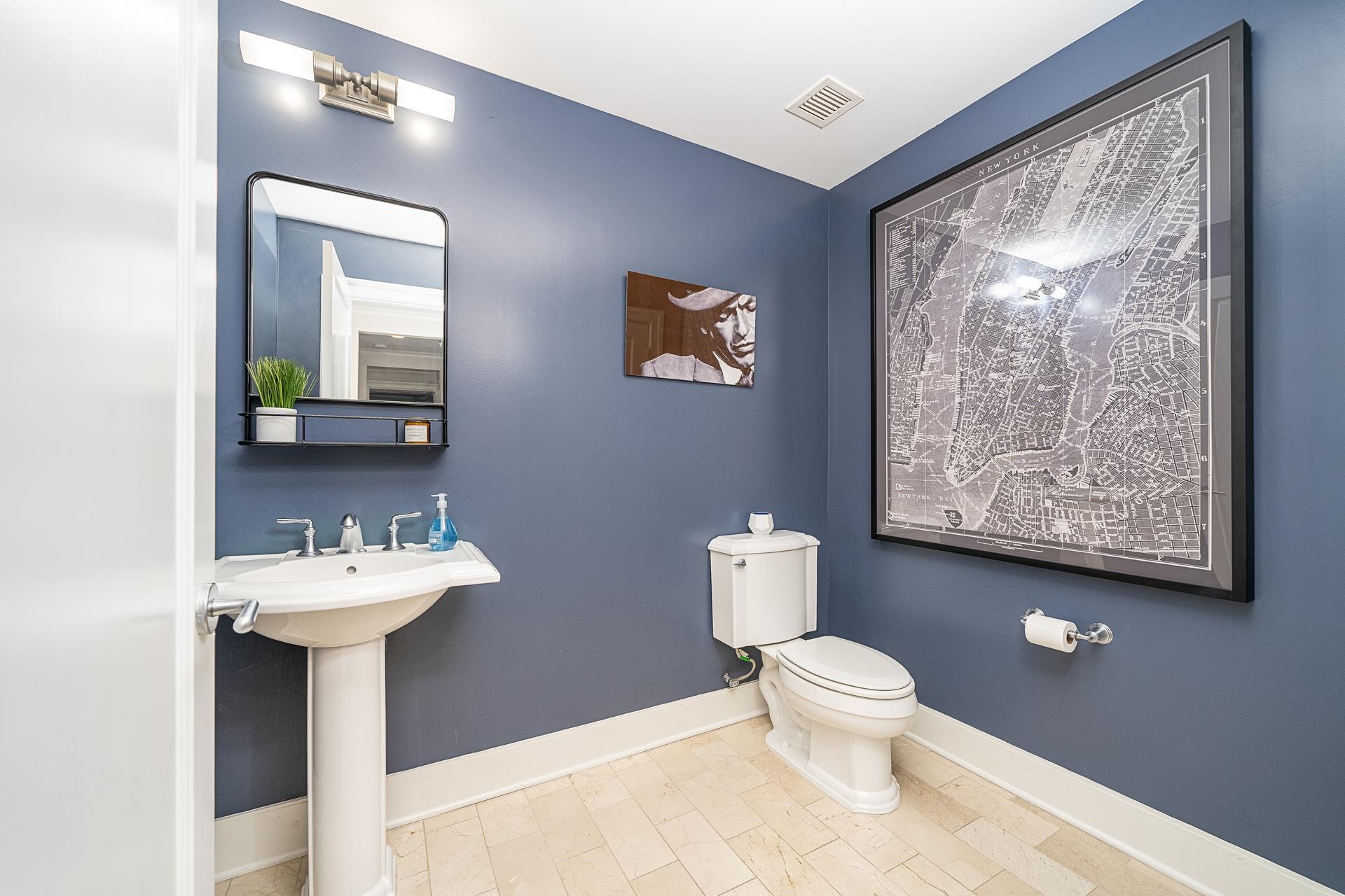 1025 MAXWELL LANE Unit: 304