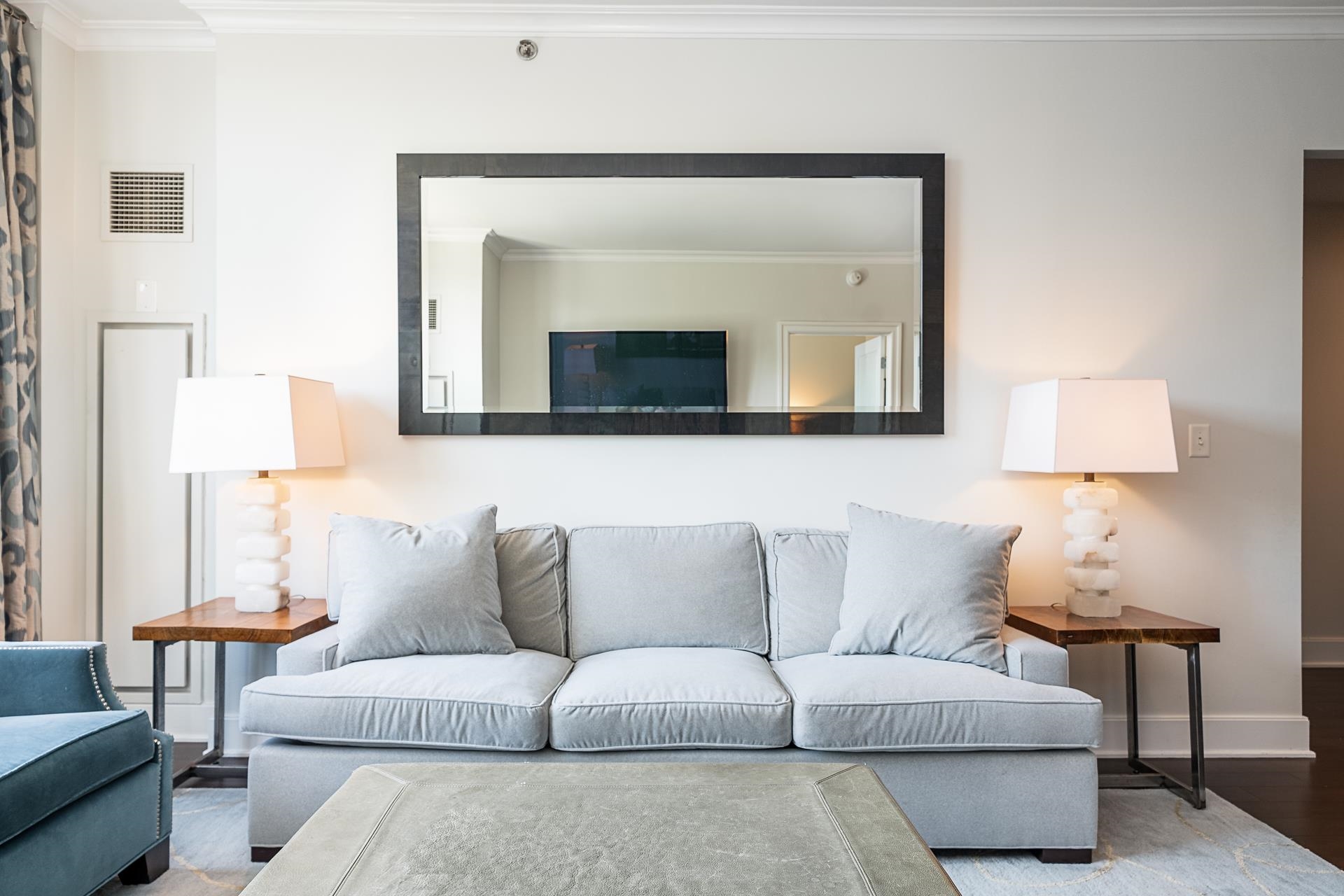 1025 MAXWELL LANE Unit: 304