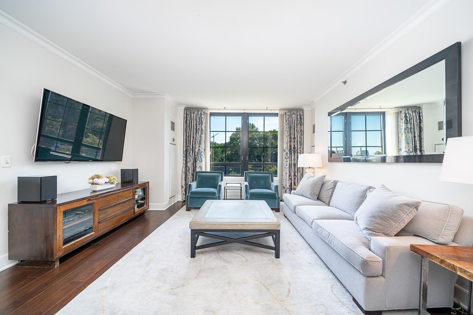 1025 MAXWELL LANE Unit: 304